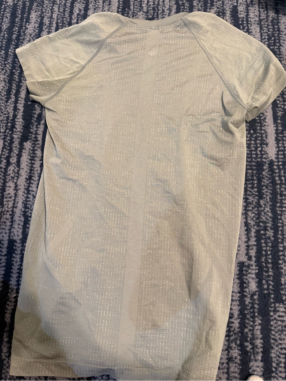 Light Gray women’s lulu Shirt